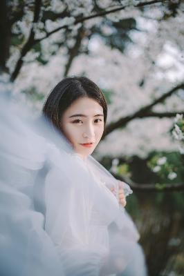 系统被宿主灌溉的日常小说