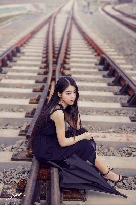 两个人轮流上24小时的班